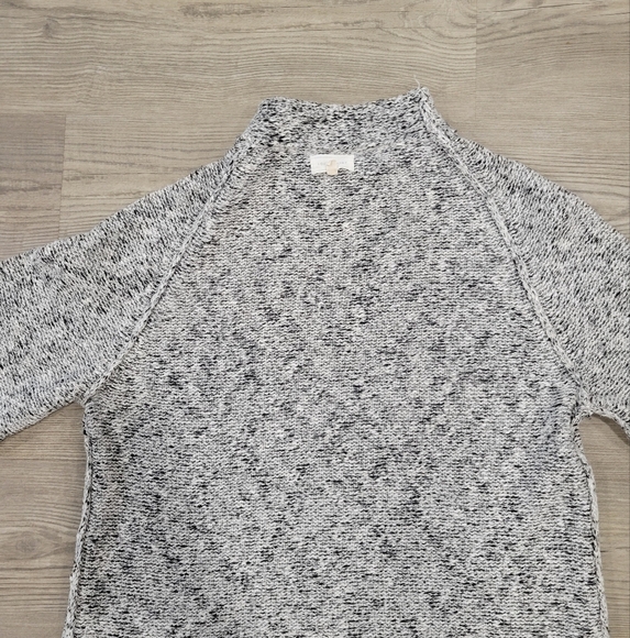 Lou & Grey Mock Neck Pull Over Sweater Size Medium - Picture 3 of 11